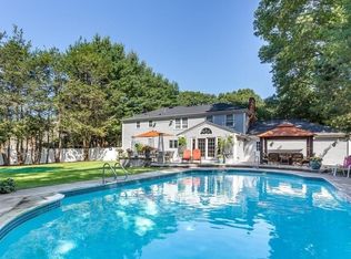 67 Summit Ridge Dr, Braintree, MA 02184