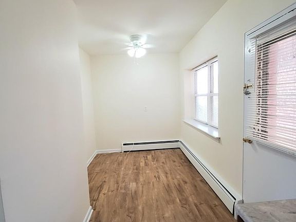 4th image of 415 Kearny Ave #4B