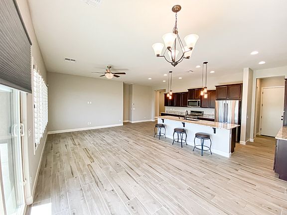 4th image of 1810 N Bernard
