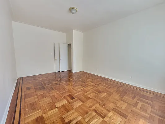 Rented by BRICK & GALO REALTY CORP | media 27