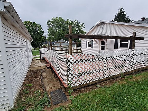 3rd image of 109 E Church St