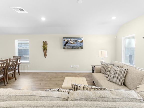 4th image of 2219 S Savannah Lakes Dr
