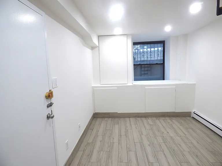 304 E 91st St #1B — Photo 7