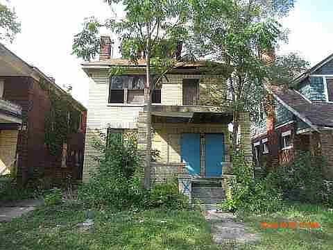 3298 Clairmount