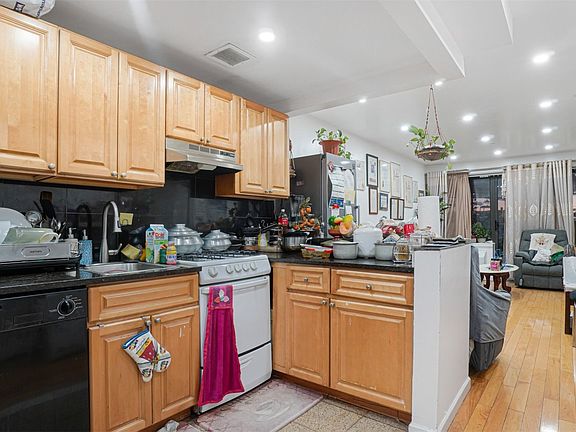 3rd image of 87-26 175th St #7D