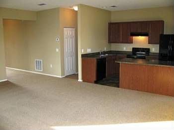 5th image of 1690 E Normandy Blvd