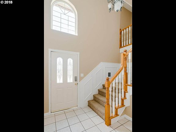 2nd image of 4704 NE 38th St