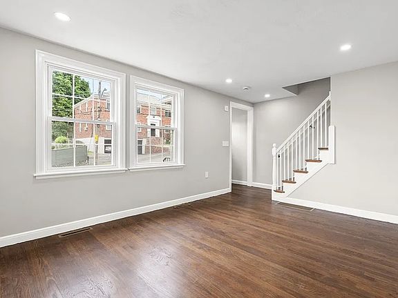 5th image of 11 Bishop Rd