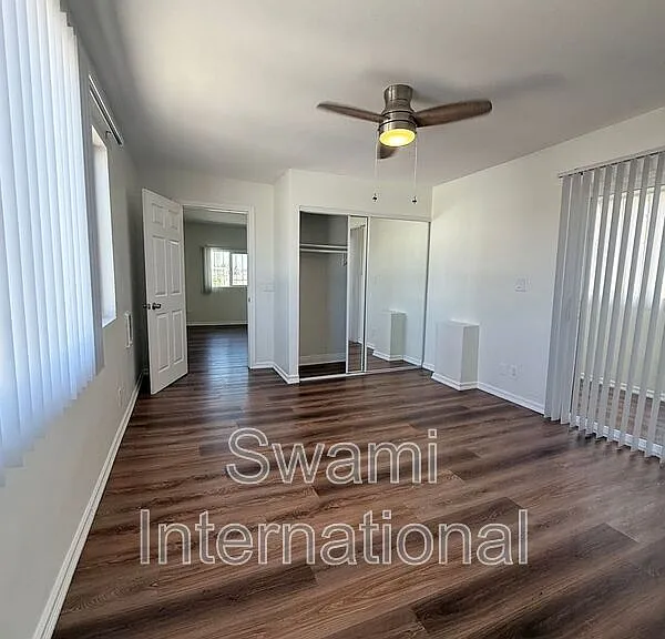 302 W Queen St #24 — Photo 9