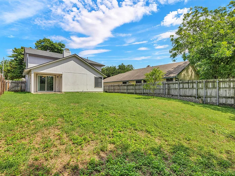 12312 Yarmont Way — Photo 29