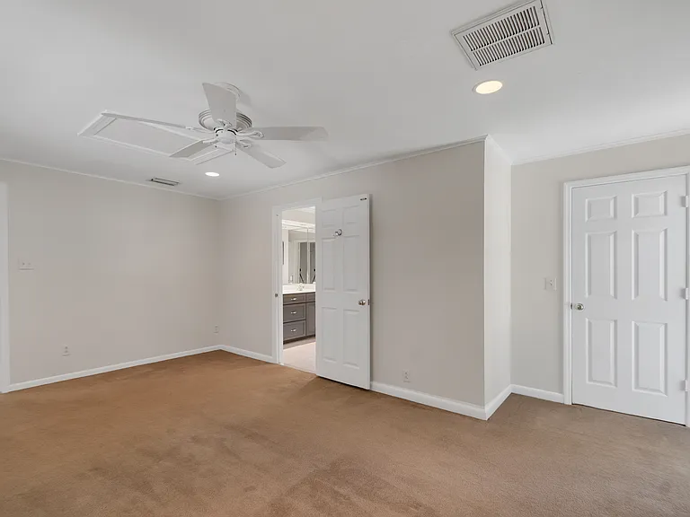 525 Iris Ln — Photo 18