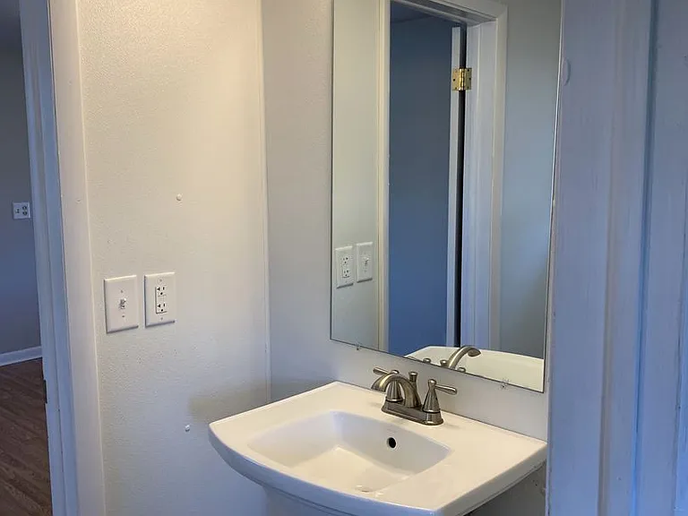 4136 Lincoln Way E — Photo 25