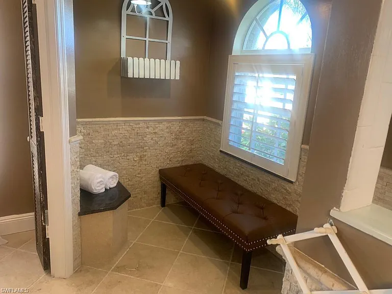 1499 Vintage Ln — Photo 21