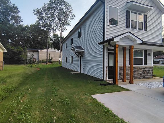 2nd image of 1061 Pinecrest Ave NW #A