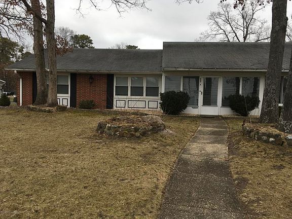 2nd image of 689A Plymouth Dr #100A