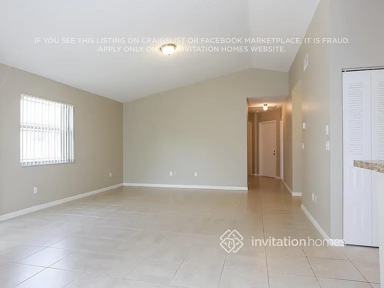 9913 NW 9th Ct — Photo 4