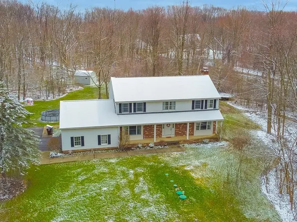 14765 Sleepy Hollow Dr, Novelty, OH 44072