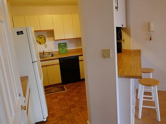 4th image of 90 Quincy Shore Dr APT 305