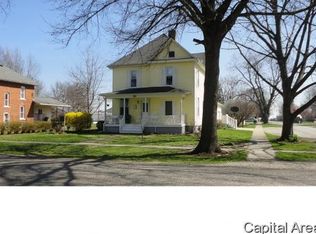 116 S Pine St, Stonington, IL 62567