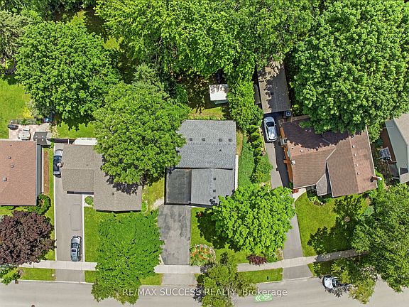 3rd image of 97 Blythwood Rd