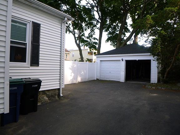 4th image of 16 Wheatland St