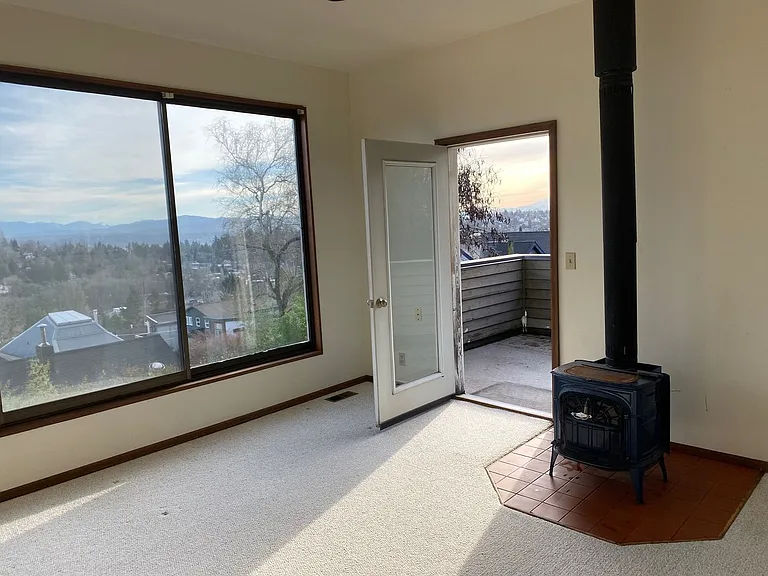 2322 E Ward St — Photo 10