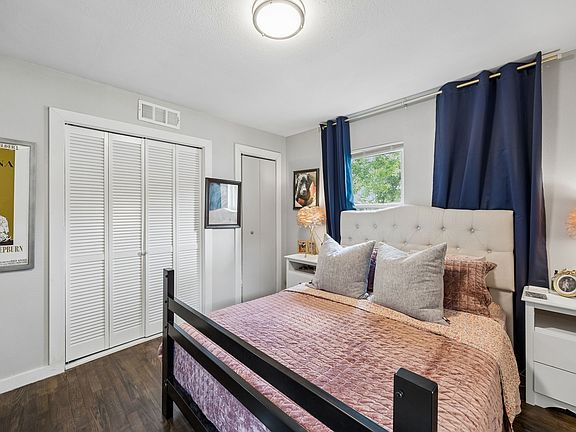 4th image of 2350 Dunloe Dr