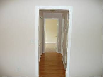 5th image of 315 Connecticut Ave