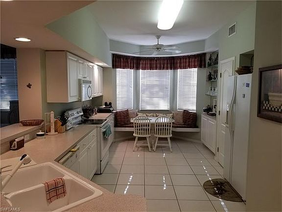 4th image of 9001 Las Maderas Dr Unit 102