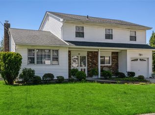 22 Eldorado Dr, East Northport, NY 11731