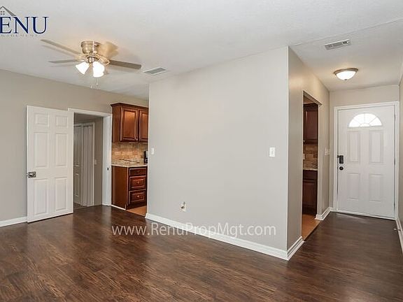 5th image of 10211 Swarthmore Dr