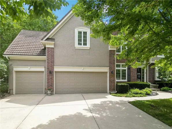 14209 Fontana St, Leawood, KS 66224