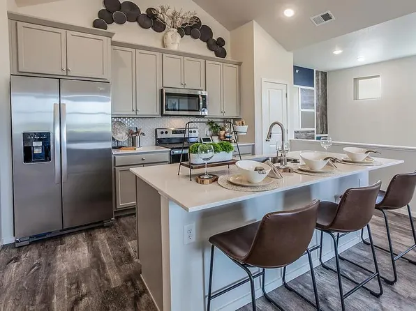 2110 Setting Sun Dr #8, Windsor, CO 80550