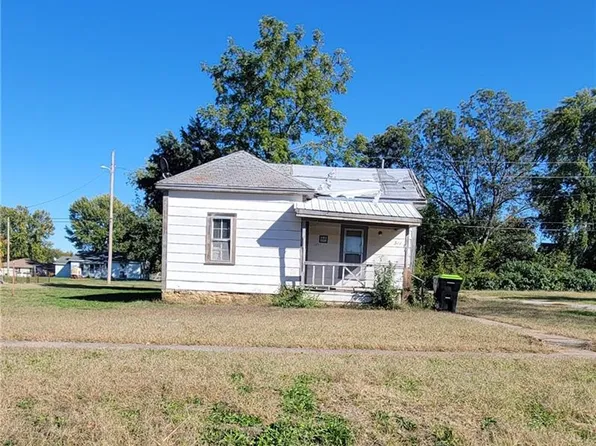 311 S Park St, El Dorado Springs, MO 64744