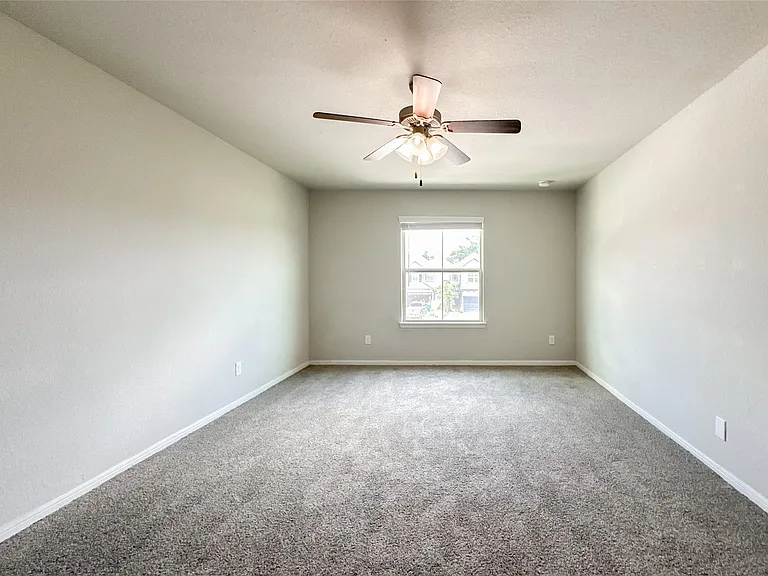 105 Camelot Place Ct — Photo 21