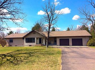 2541 Mecca Dr, Plover, WI 54467