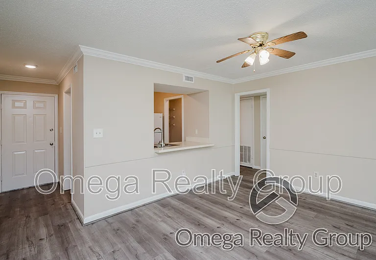 3638 Castle Ridge Rd — Photo 9