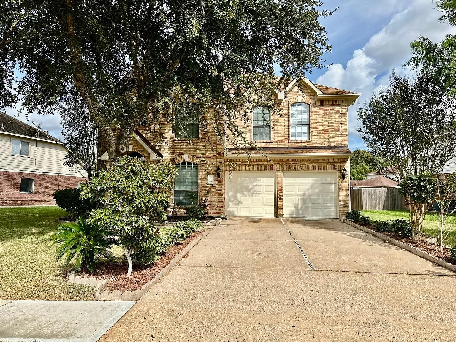 5 bed, 2.5 bath, 2767 sqft, $2,750 — Photo 3