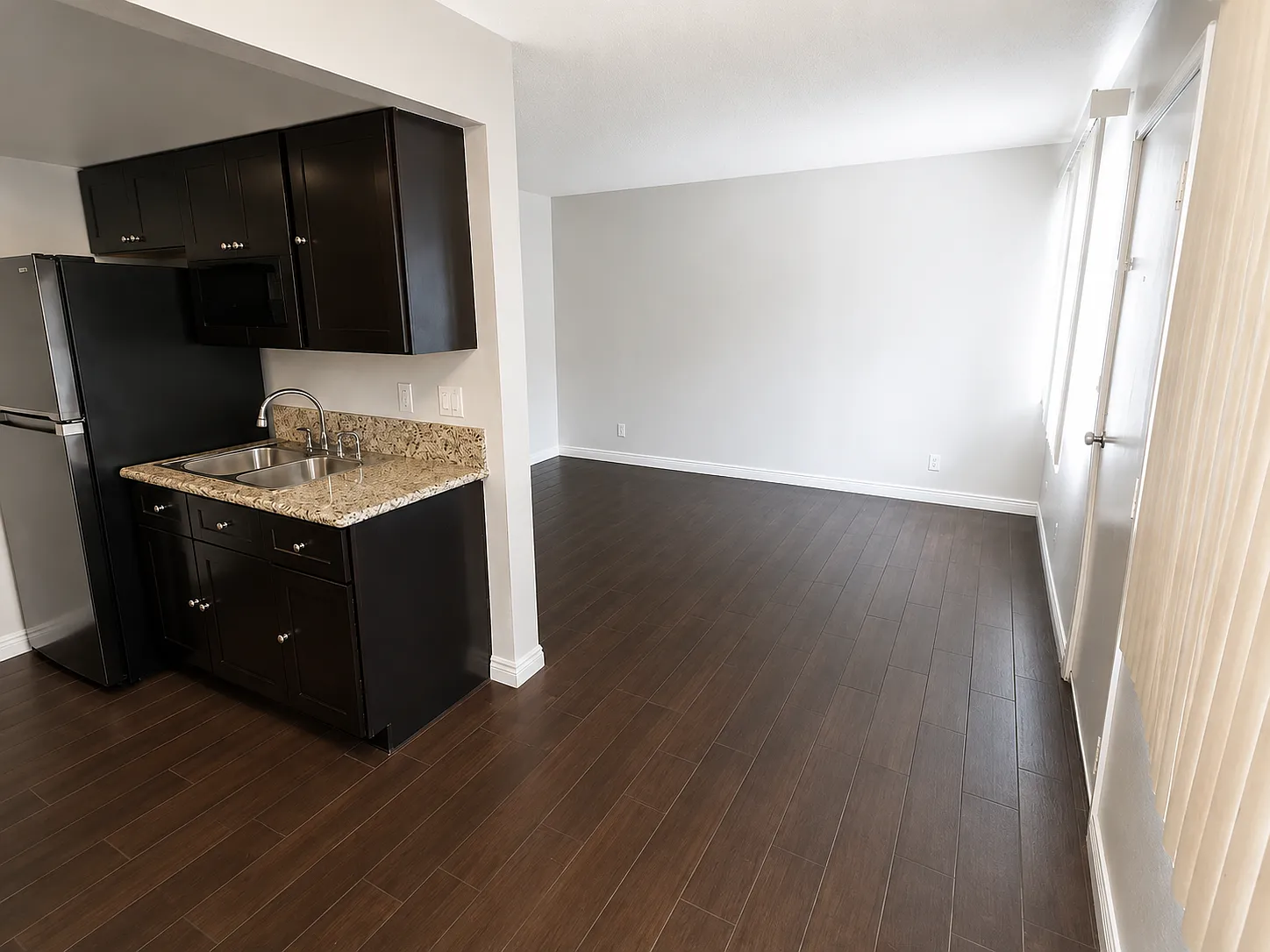 1 bed, $1,050 — Photo 3