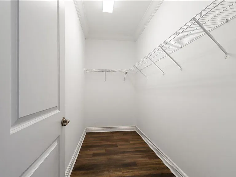 10098 Akenside Dr — Photo 39
