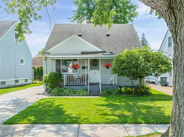 133 Tecumseh St, Clawson, MI 48017