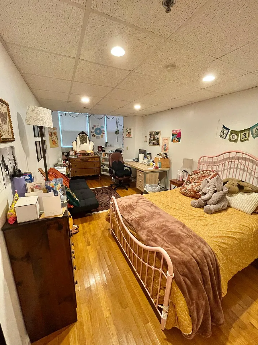 Building Photo - 1061 Beacon St #4