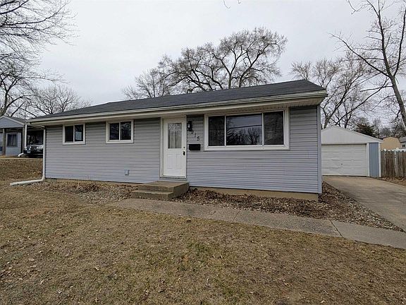 3rd image of 915 Lincoln Rd