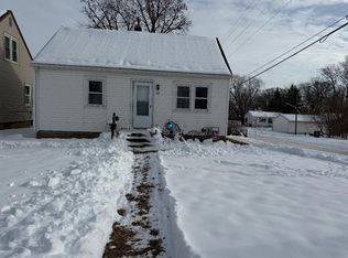 743 Wallgate Ave, Waterloo, IA 50701