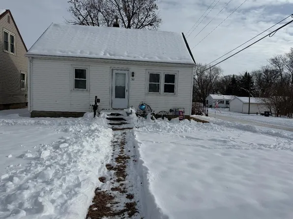 743 Wallgate Ave, Waterloo, IA 50701