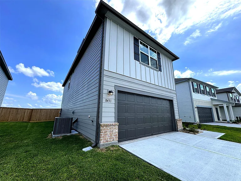 8431 Vacek Crossing Way — Photo 5
