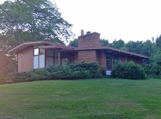 430 Indian Hills Dr, Hastings, MI