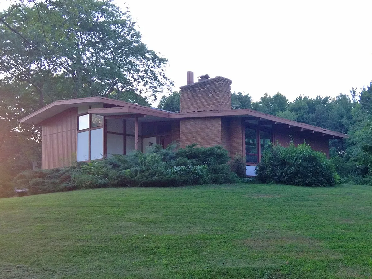 430 Indian Hills Dr photo 1