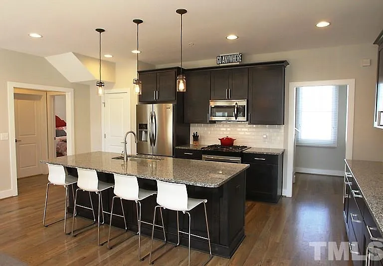 505-102 John Haywood Way — Photo 2