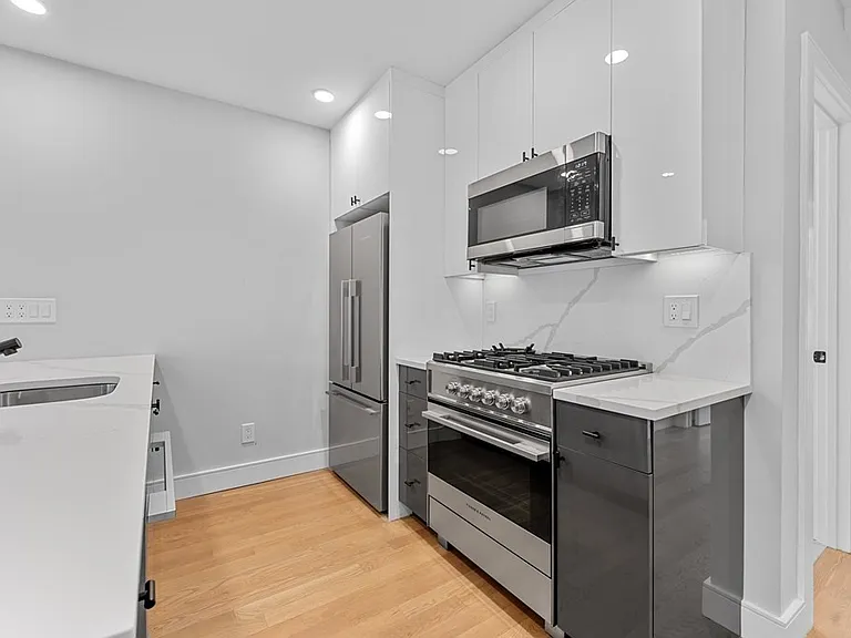 531 Newbury St #1K — Photo 12